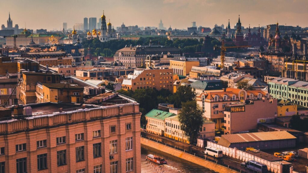 How Mali LinkedIn bloggers can collaborate with Russia advertisers in 2025