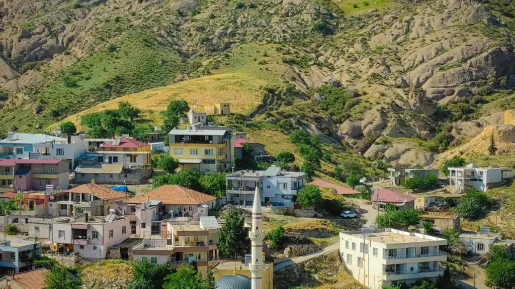 I ni ce! Kalan dɔɔnin Mali ye kɛnbɛ North Macedonia Twitch creators ka sariya nya feere, collaboration fila, ni real-life event vlogs. I bɛ jɛkɛla, sariya taɲɛya, ni fonɔrɔ kɛ.