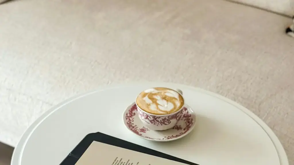 Kɔrɔlen don, ni ka fila Kazakhstan SoundCloud kreato kɛrɛ la, ni kan ka sisan yera sira-fɛnɛ ye sustainability kampani ye, taɲɛya ni taamasira fɔ.