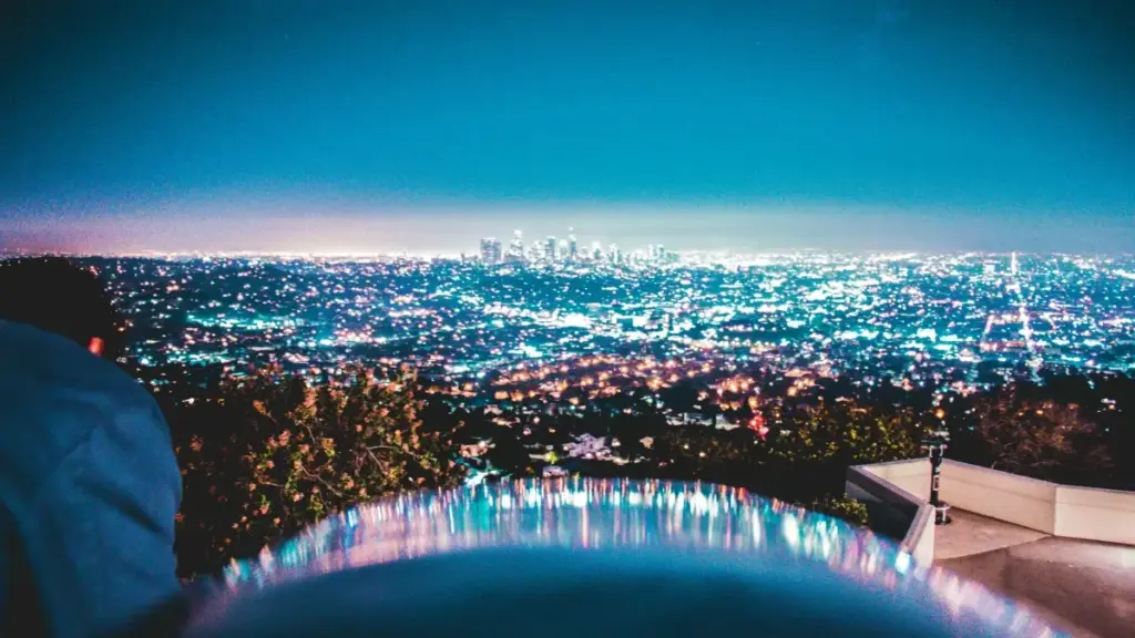 Gidaa kɔrɔ: dali fɛ ka finner Twitch creators su Switzerland, ka sɔrɔ partnership la fila kɛra. Talan ye strategi, outils, ni risk kɛ.