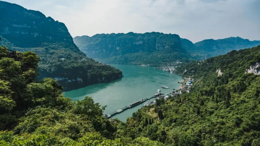 Panduan praktis buat advertiser di Mali: cara mencari kreator India di Threads, cek metrik, outreach lokal, dan strategi kolaborasi yang nyata.