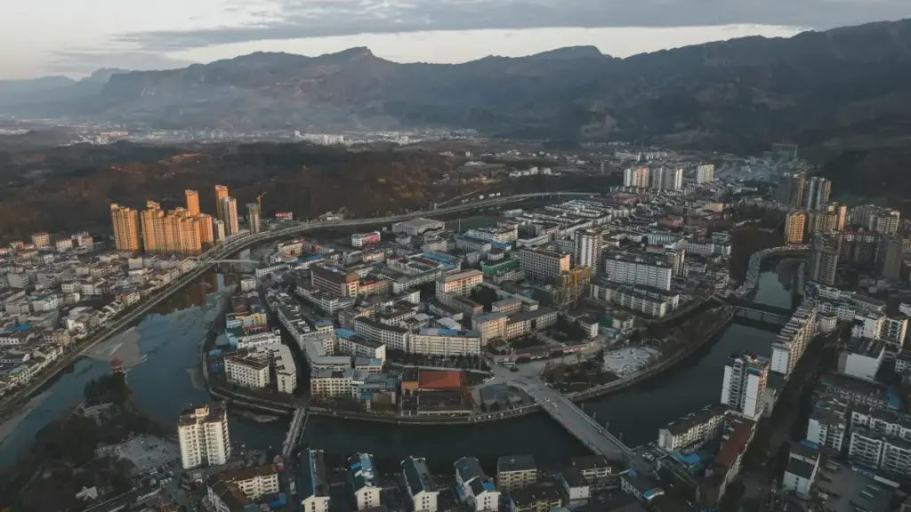 Furu kɛlen ka sariya: biŋ sessɛni fɔlɔ ka fɛ ka sɛbɛn Montenegro Netflix créateurs, sigilen niche users, ani SaaS trial kan. Tɛgɛsɛbɛn ni soɲa.